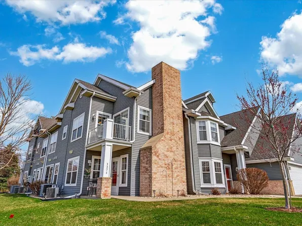 3272 Stonecreek Dr, Madison, WI 53719