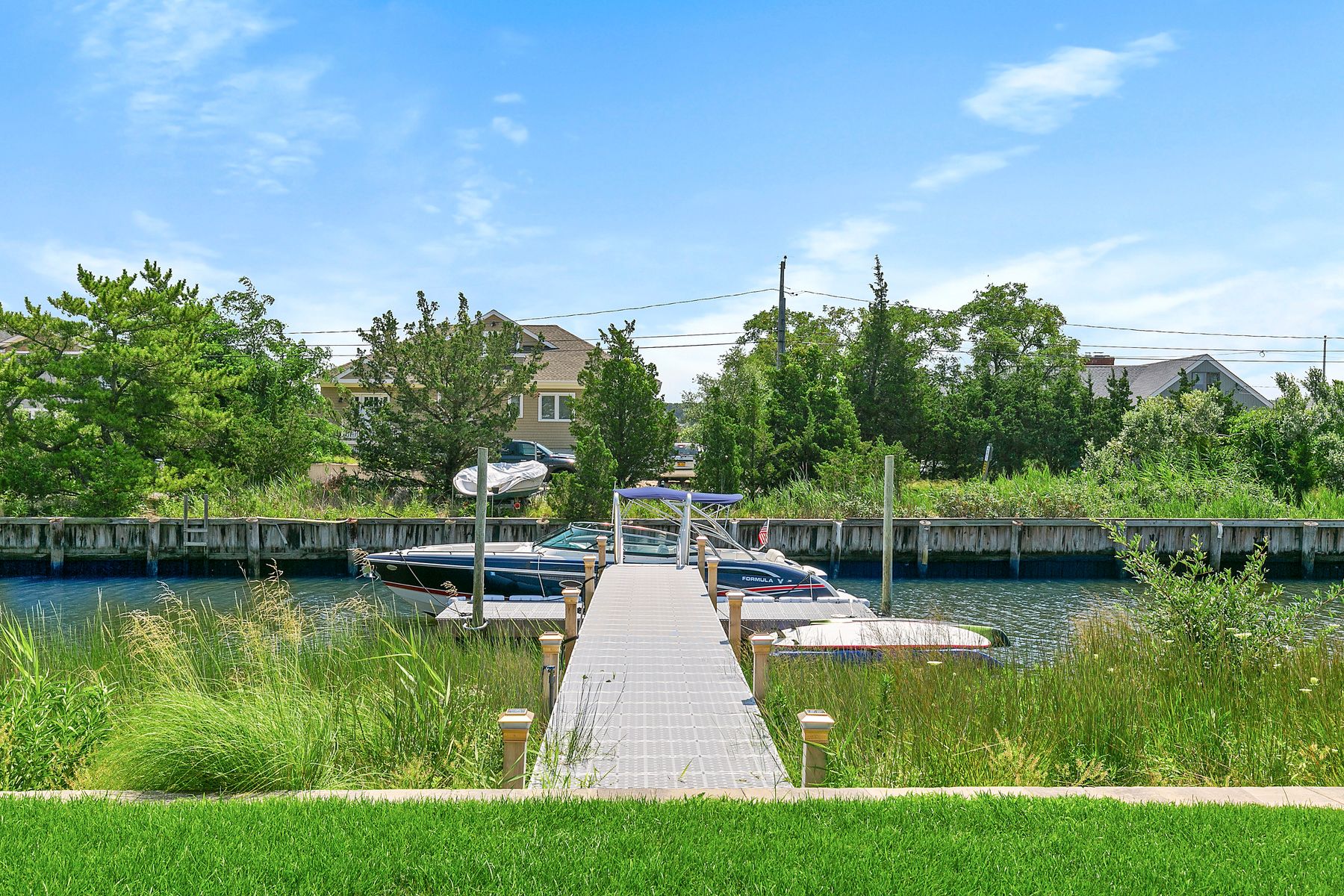 20 Sandgate Ln, Southampton, NY 11968 Out East