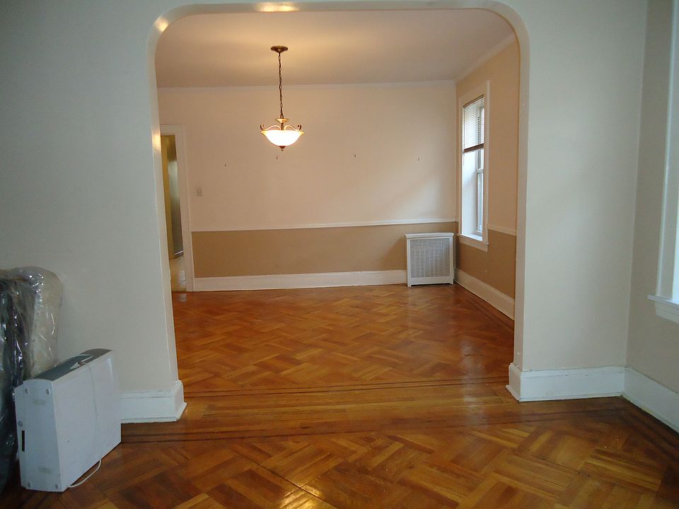 1st image of 3027 35th St