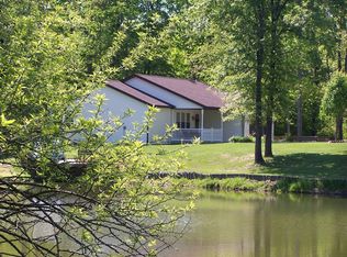 34 Cedar Ln, Hillsboro, IL 62049