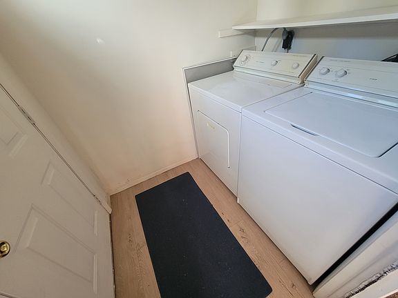 4th image of 70 Rittenhouse Dr