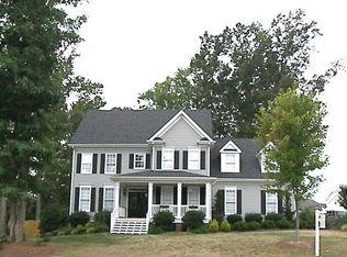 2417 Forestbluff Dr, Fuquay Varina, NC 27526