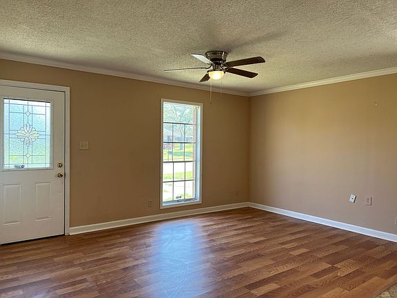 3rd image of 4230 Fairwood Dr