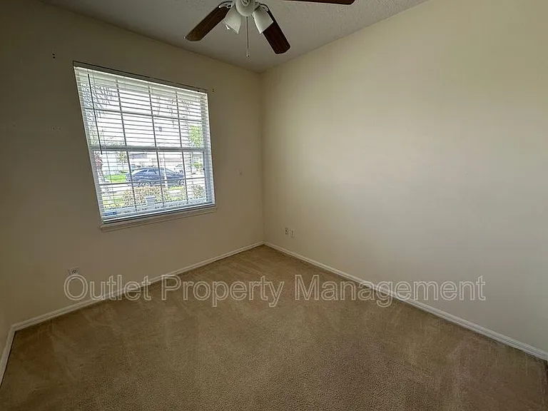 4749 Waterside Pointe Cir — Photo 10