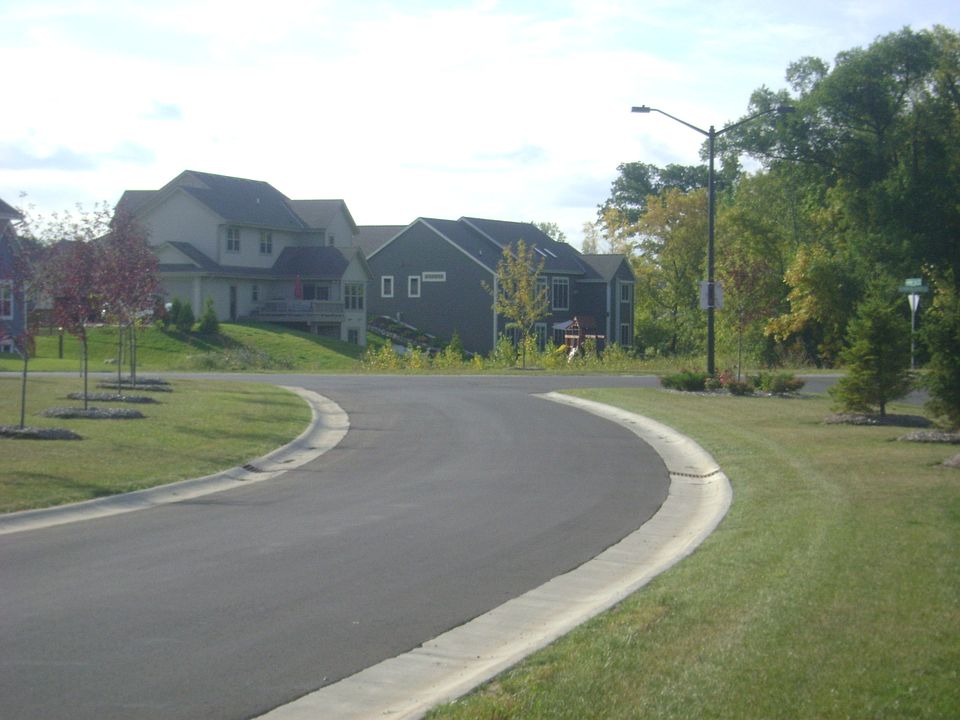 2nd image of W133N6281 Hummingbird Way