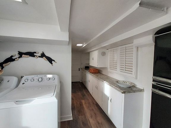 4th image of 3218 S Melrose St Unit B
