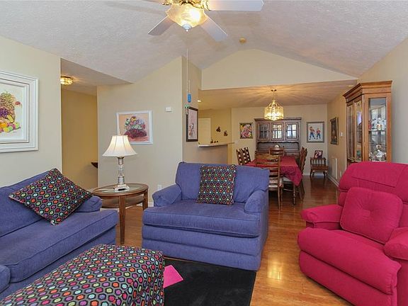 5th image of 7725 Briarstone Dr