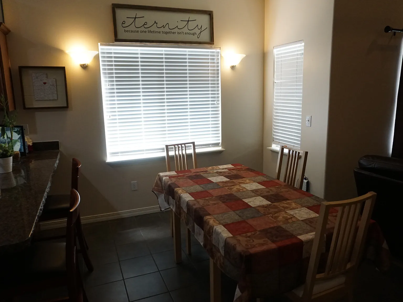 3 bed, 2.5 bath, 1724 sqft, $1,850 — Photo 4
