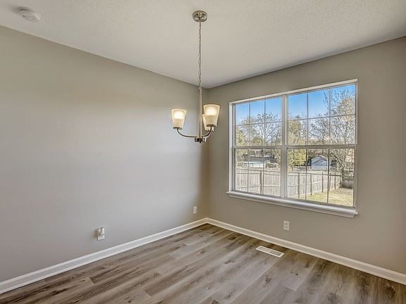 3rd image of 1405 Marla Ct