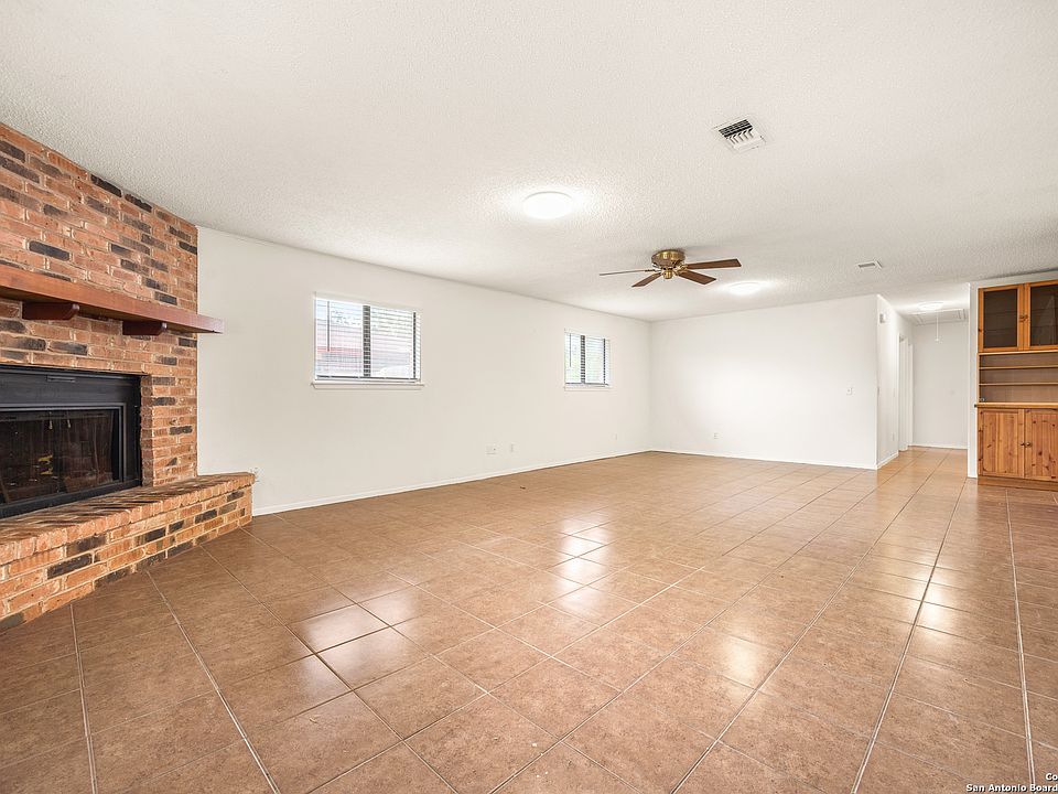 1st image of 138 WOODS END