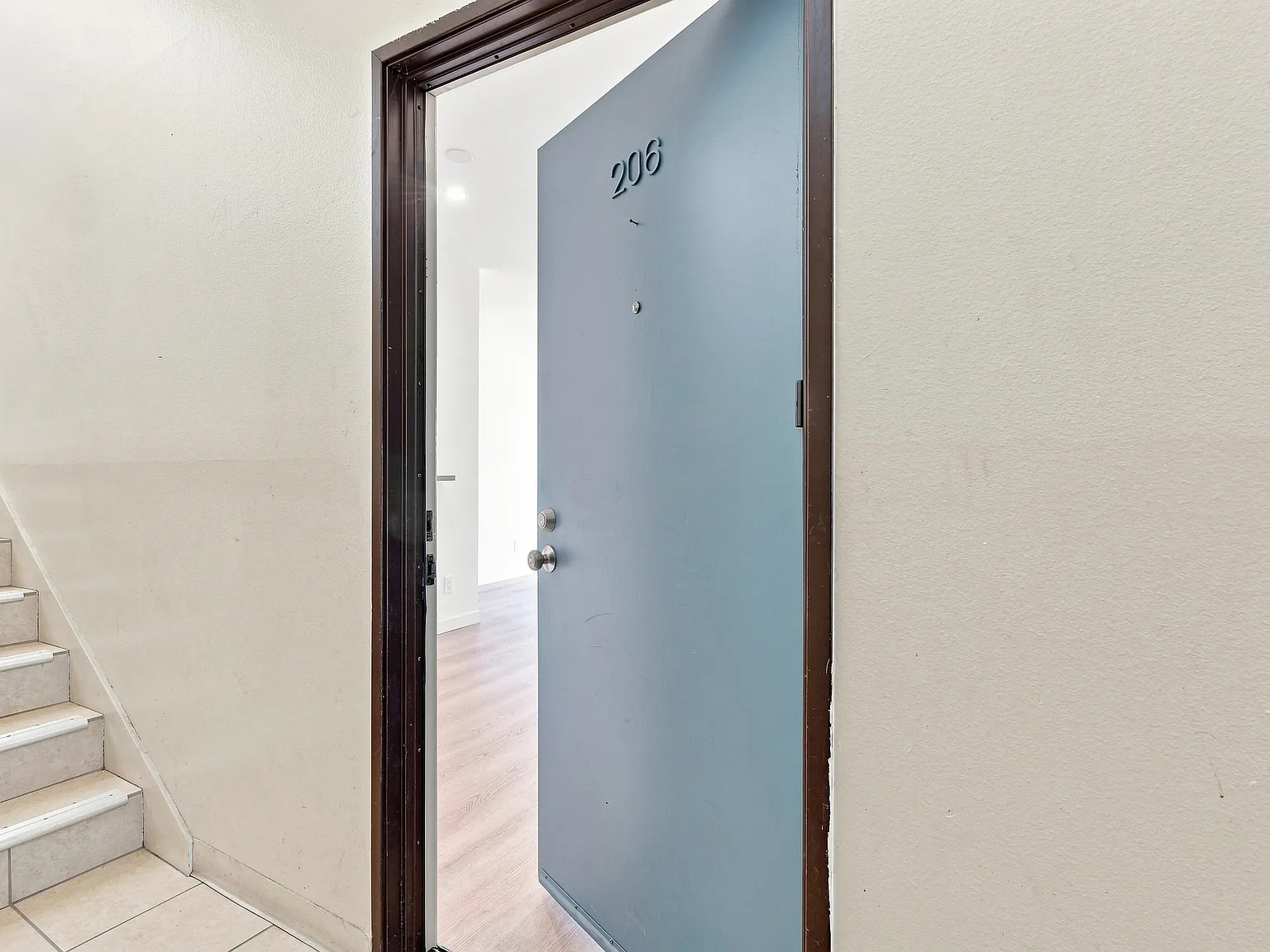 2 bed, 950 sqft, $2,150 — Photo 2