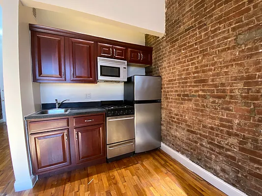 Rented by City Connections Realty | media 13