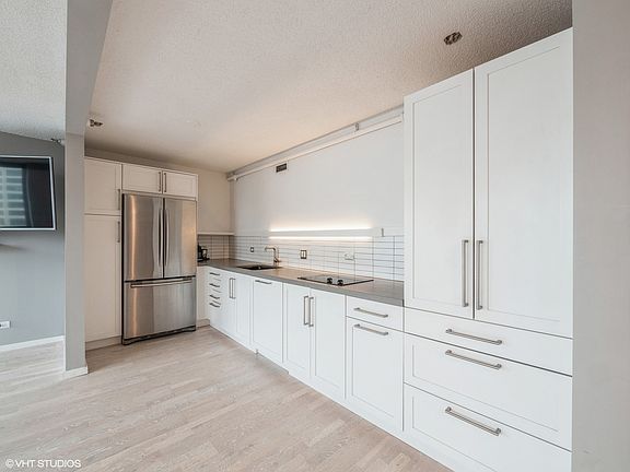 4th image of 440 N Wabash Ave APT 4011