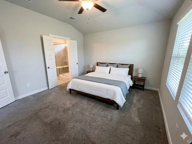 5535 Madden Ln — Photo 9
