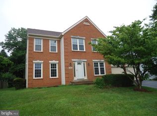 3554 Armfield Farm Dr, Chantilly, VA 20151