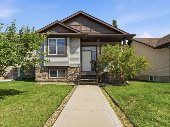 42 W Ponderosa Ave, Blackfalds, AB T4M 0C6