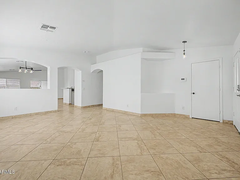 15337 W Poinsettia Dr — Photo 4