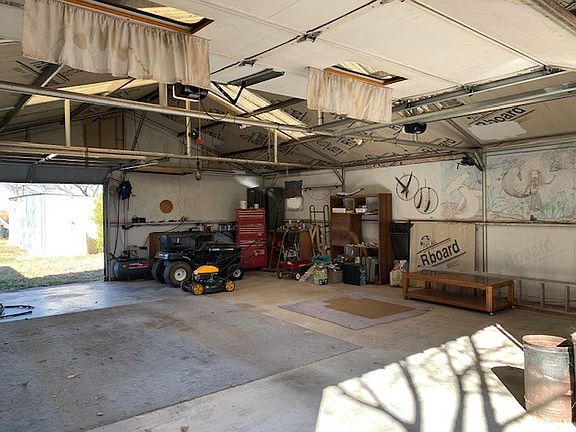 5th image of 10749 Oatland Dr