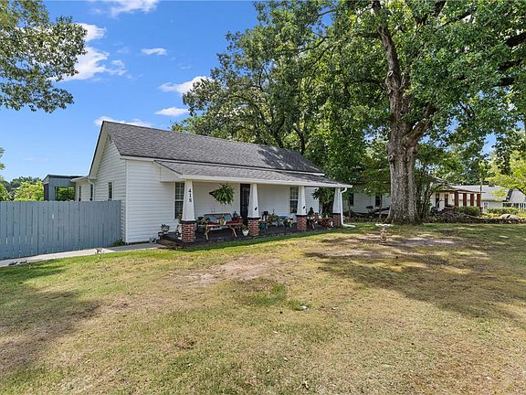 4th image of 418 N Norris Dr