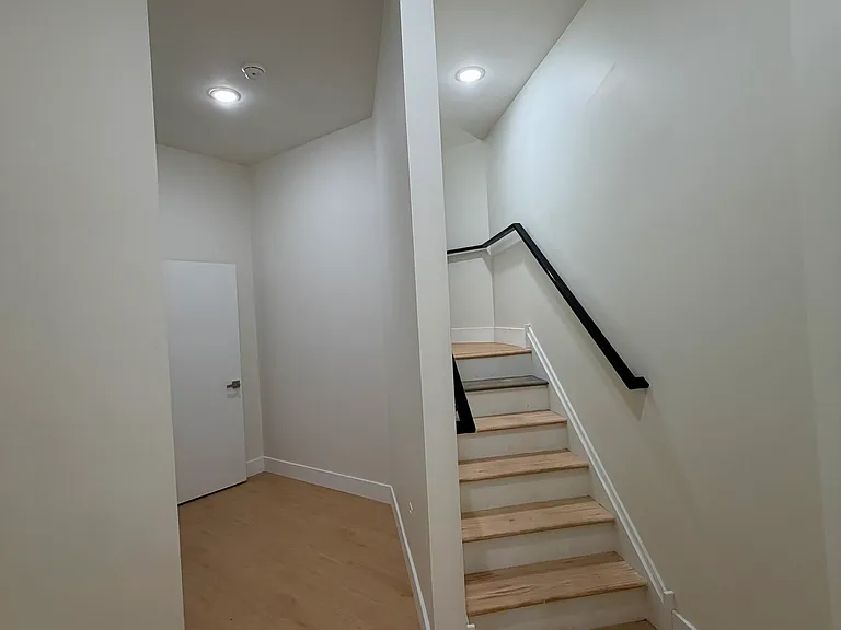 4212 Lancaster Ave #101 — Photo 14