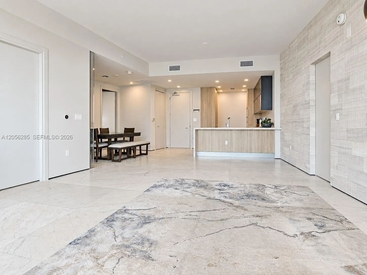 Epic West Condo — Photo 4
