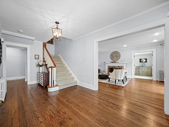 2nd image of 109 Sunset Ave