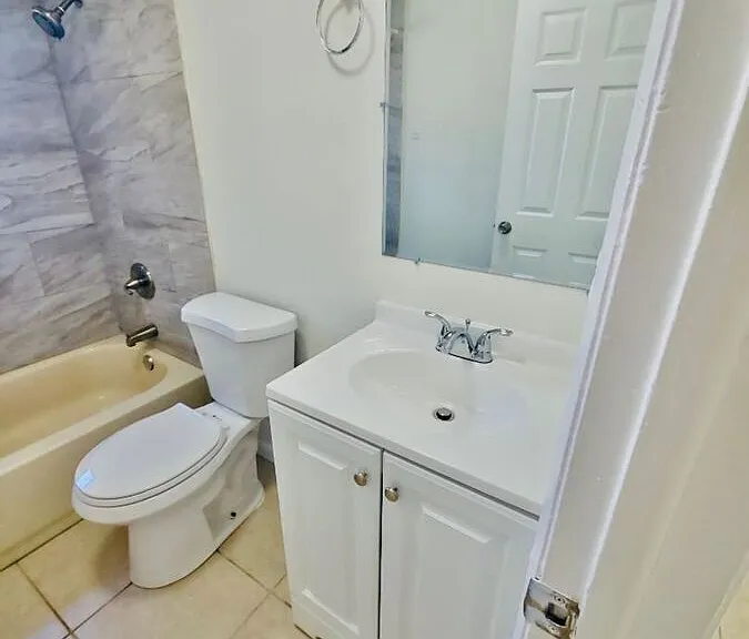 320 S Grosse Ave #B — Photo 16