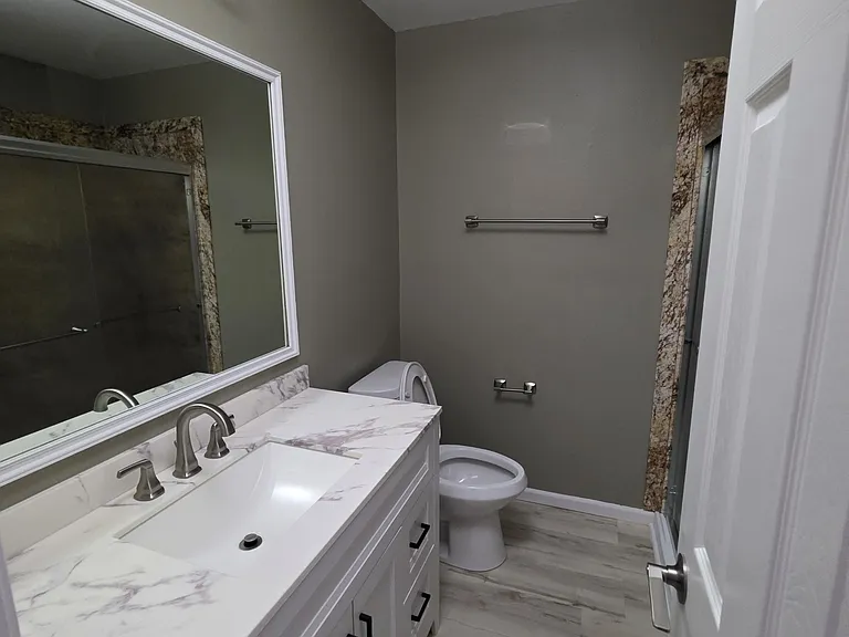 433 N Jackson St #1 — Photo 7