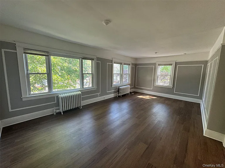 37 Ingraham Ln — Photo 4