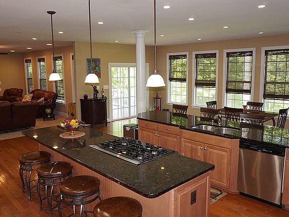 3rd image of 59 Alderwood Dr