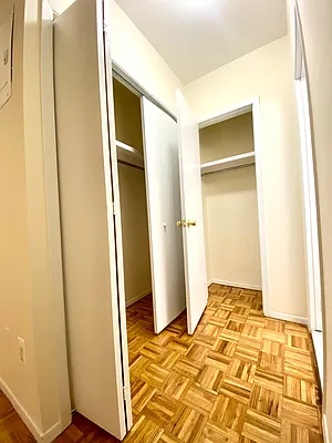 Rented by City & Suburban | media 21