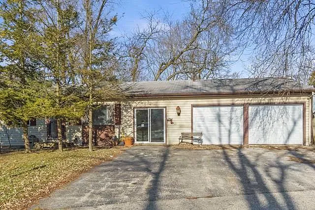 426 Cherry Valley Rd photo 1