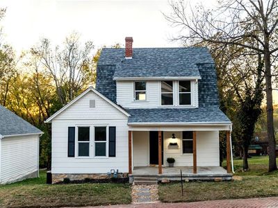 921 N 6th St, Atchison, KS, 66002