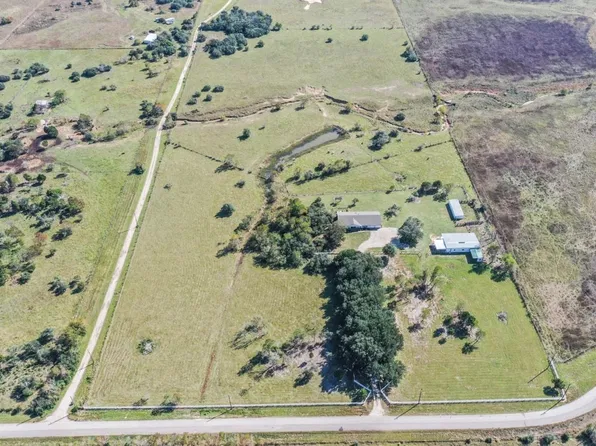 2368 Old Columbus Rd N, Sealy, TX 77474