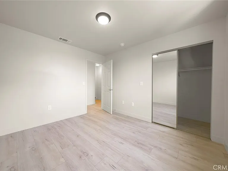 236 1/2 W 84th Pl — Photo 11