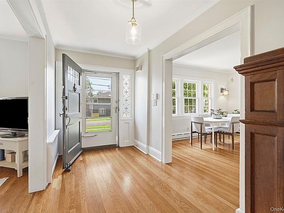 3rd image of 5 Allendale Drive
