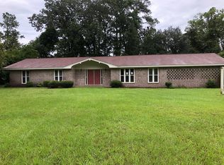932 Altamaha Rd, Jesup, GA 31545