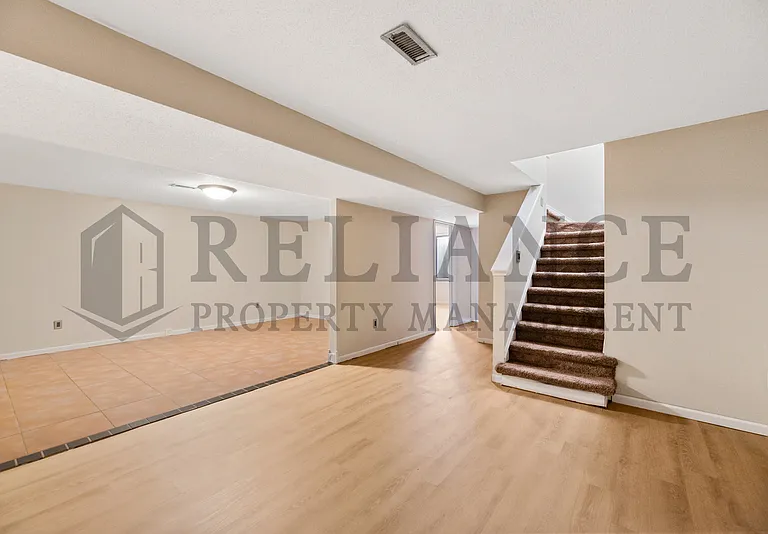 1417 S Goebel Cir — Photo 24