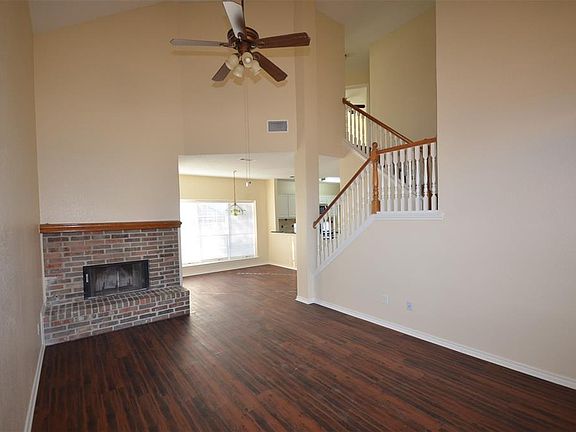 4th image of 2201 Ashwood Ct