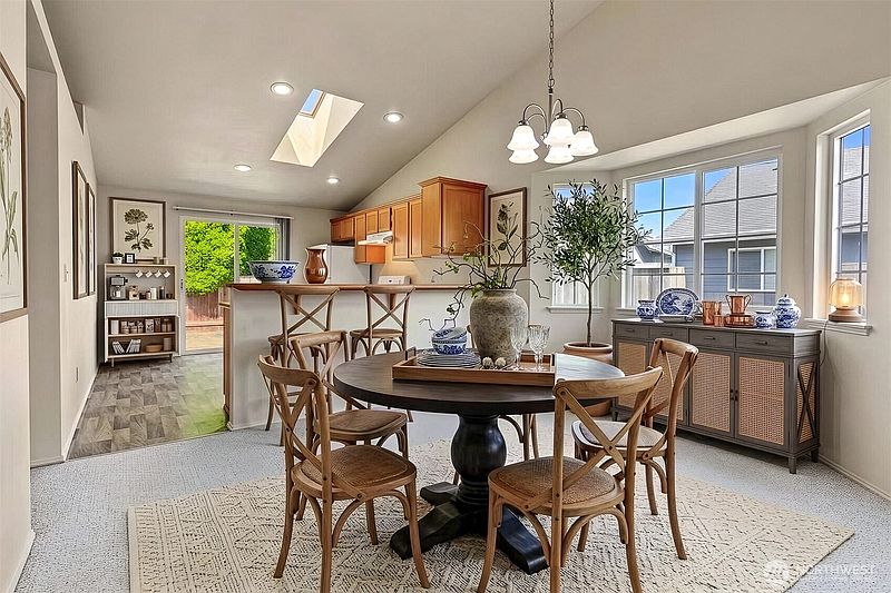 5th image of 16955 Allison Street SE
