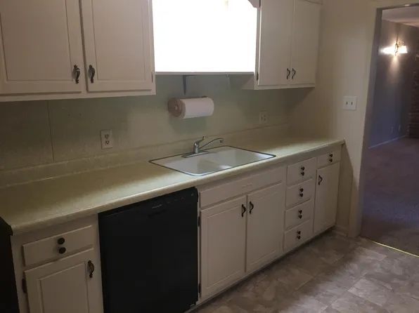 372 B S Cherry St, Kernersville, NC 27284