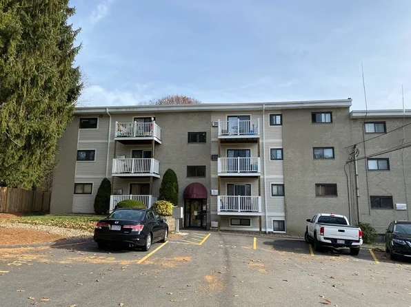 37 Hosmer St APT 1, Marlborough, MA 01752