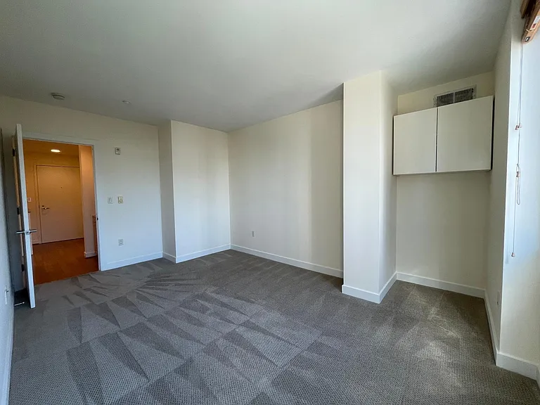 255 Berry St #601 — Photo 18