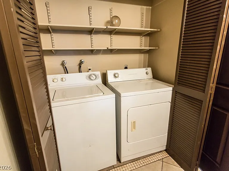 588 Sellers Pl #588 — Photo 2