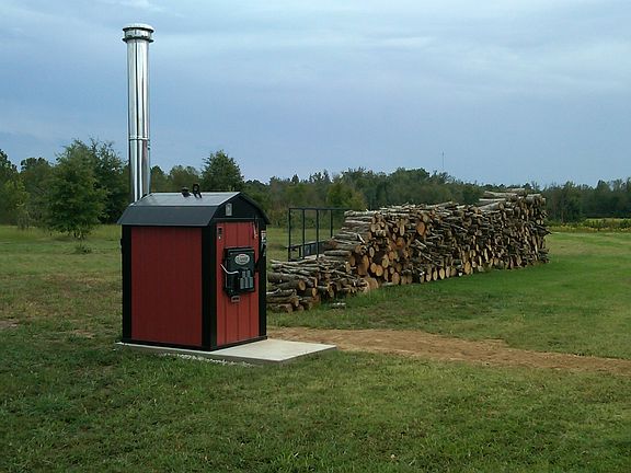 Outdoor wood furnace