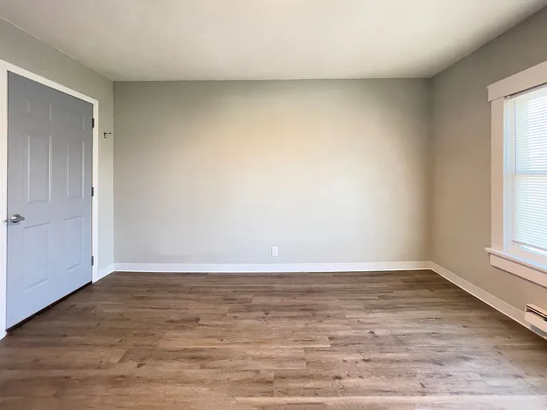 1924 W Jackson St #5 — Photo 4