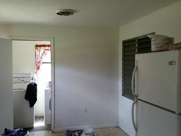 5th image of 701 Pecan Ave