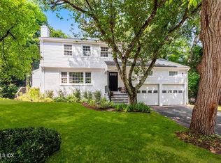 4 Ponderosa Dr, Greenwich, CT 06830