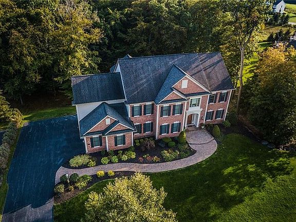 3rd image of 23 Greythorne Hl