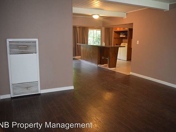 3rd image of 5420 71st St